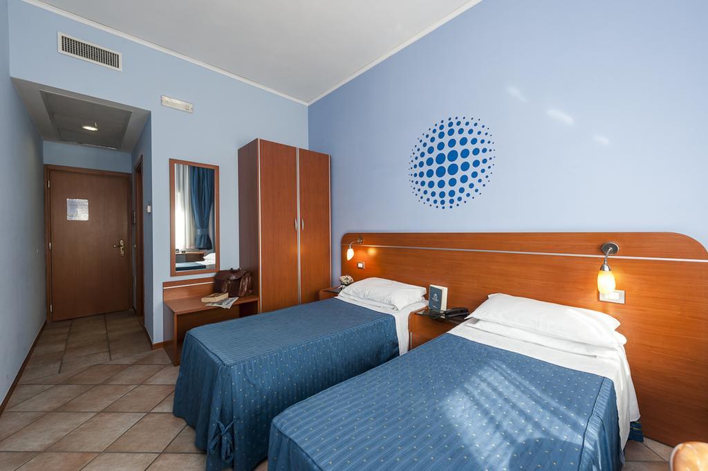 Millennium Gold Hotel Napoli Esterno foto