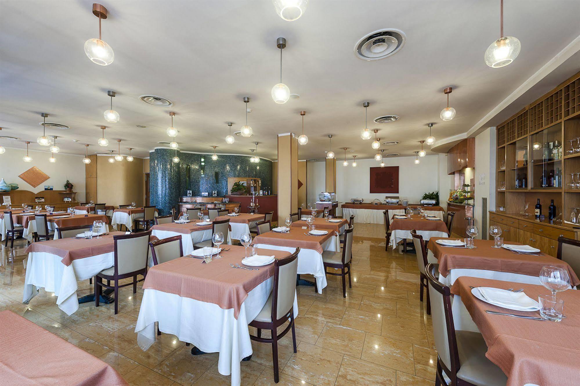 Millennium Gold Hotel Napoli Esterno foto