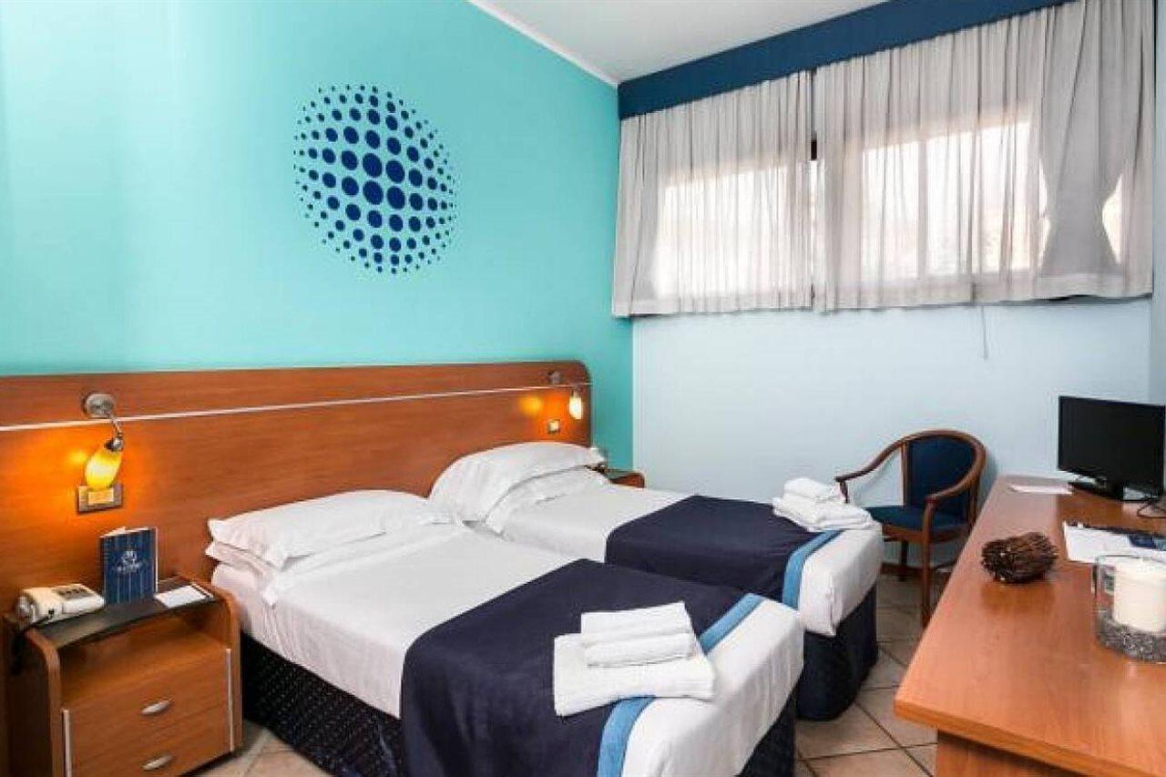 Millennium Gold Hotel Napoli Esterno foto